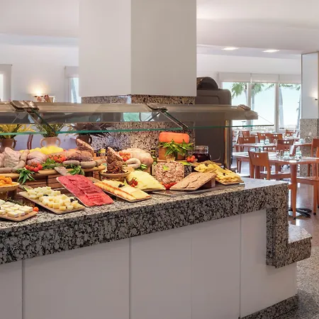 索尔米兰企鹅酒店 酒店 3*